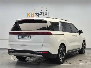 2022 Kia Carnival с пробегом 20 056 км