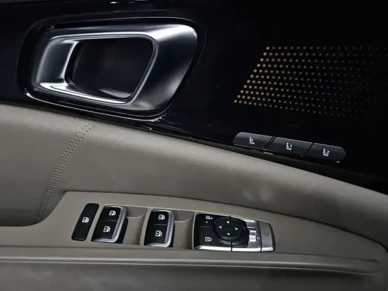 2024 Kia Carnival с пробегом 22 863 км