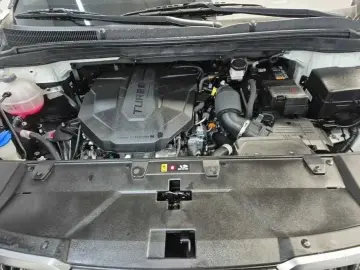 2022 Kia Carnival с пробегом 20 056 км