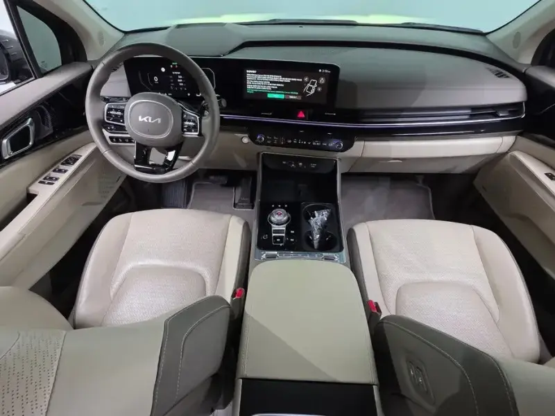2024 Kia Carnival с пробегом 34 997 км