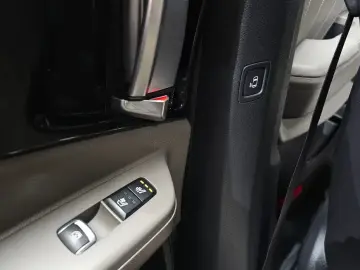 2024 Kia Carnival с пробегом 22 863 км