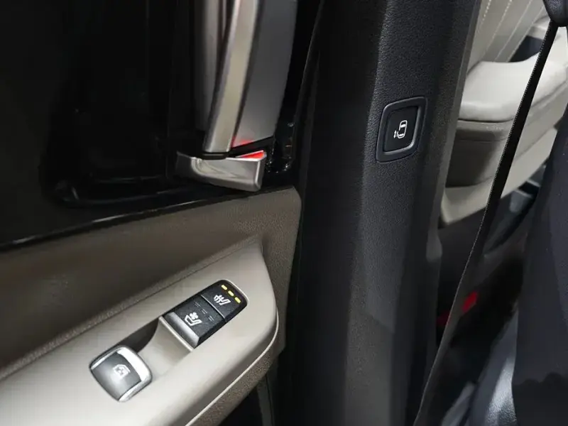 2024 Kia Carnival с пробегом 22 863 км