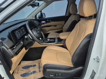 2022 Kia Carnival с пробегом 20 056 км