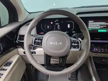 2024 Kia Carnival с пробегом 34 997 км