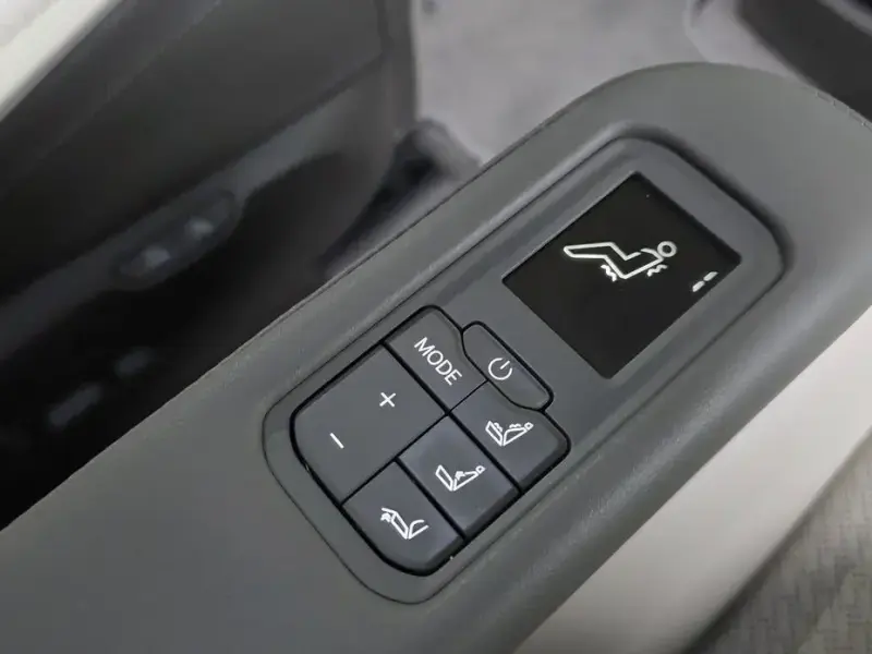 2024 Kia Carnival с пробегом 34 997 км