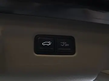 2024 Kia Carnival с пробегом 34 997 км