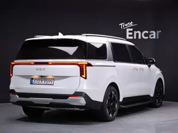 2024 Kia Carnival с пробегом 50 735 км