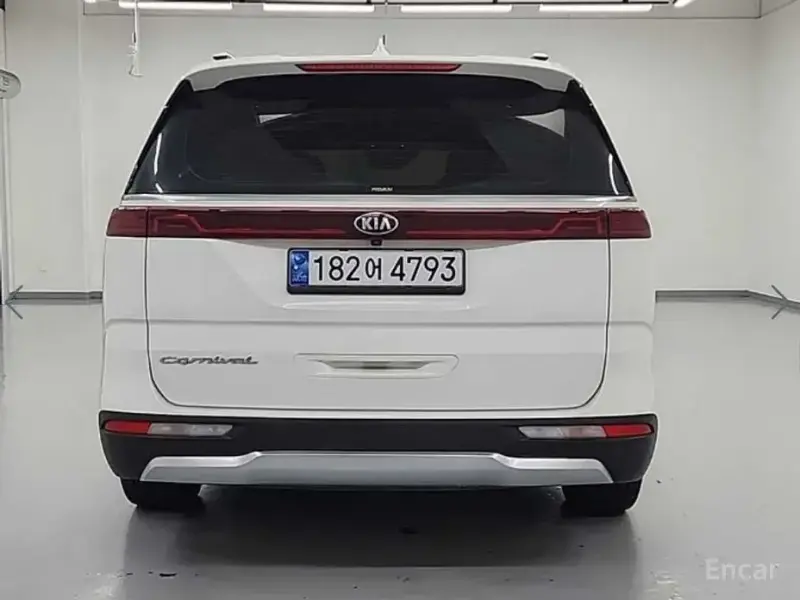 2021 Kia Carnival с пробегом 134 763 км