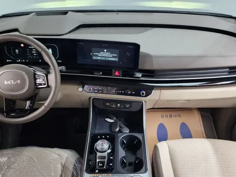 2024 Kia Carnival с пробегом 16 191 км