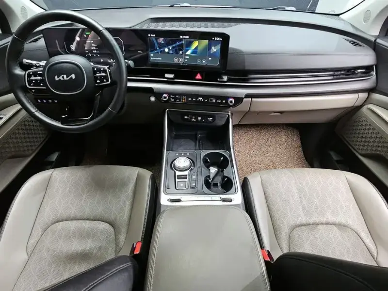 2024 Kia Carnival с пробегом 50 735 км