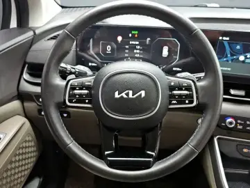 2024 Kia Carnival с пробегом 50 735 км
