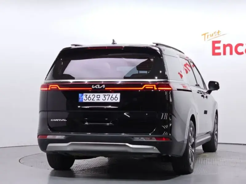 2022 Kia Carnival с пробегом 62 481 км