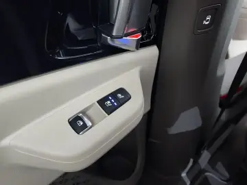 2024 Kia Carnival с пробегом 16 191 км