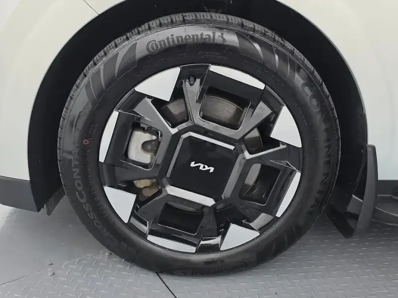 2024 Kia Carnival с пробегом 62 986 км