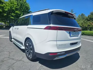 2022 Kia Carnival с пробегом 104 921 км