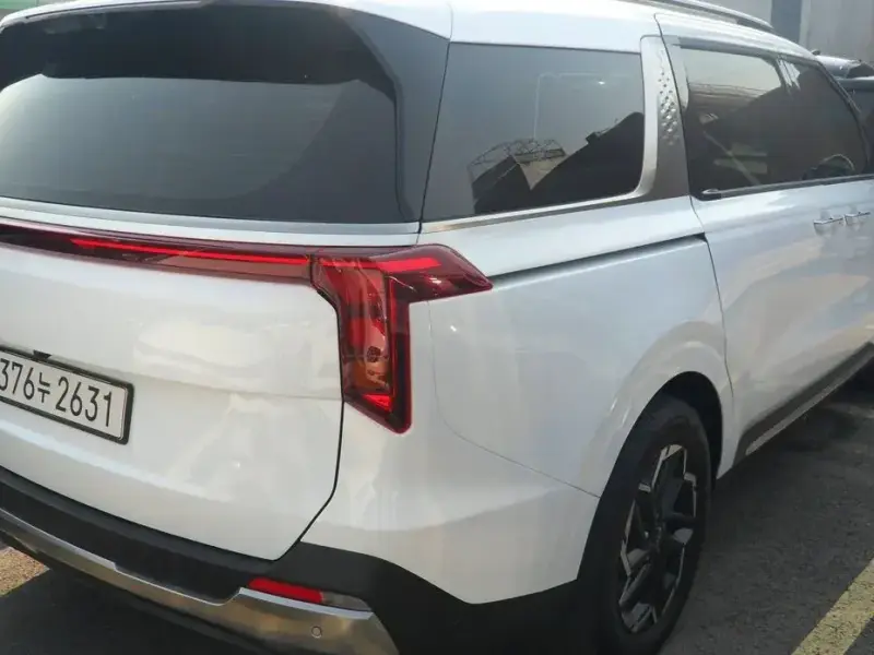 2024 Kia Carnival с пробегом 36 000 км