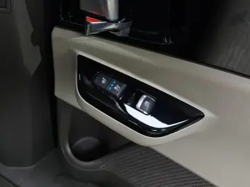 2022 Kia Carnival с пробегом 62 481 км