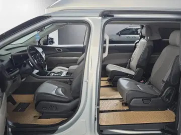 2024 Kia Carnival с пробегом 62 986 км