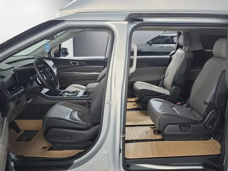 2024 Kia Carnival с пробегом 62 986 км