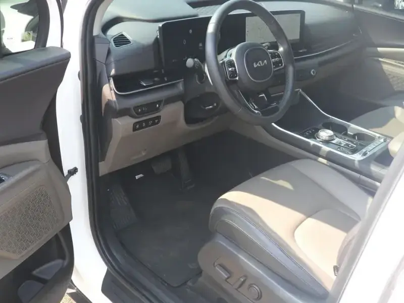 2024 Kia Carnival с пробегом 36 000 км