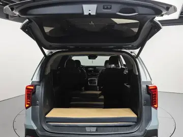 2024 Kia Carnival с пробегом 62 986 км
