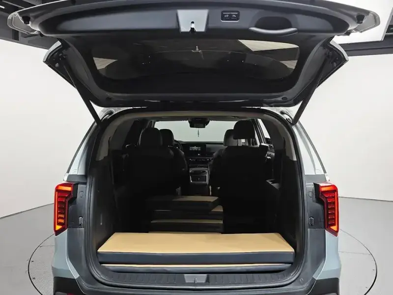 2024 Kia Carnival с пробегом 62 986 км