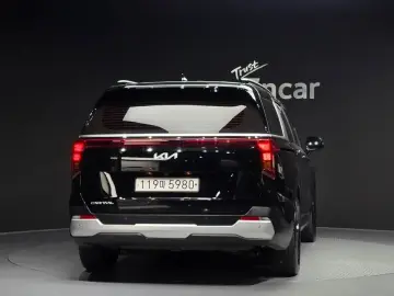 2024 Kia Carnival с пробегом 18 764 км
