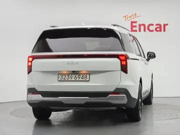 2024 Kia Carnival с пробегом 16 621 км