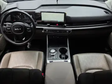 2024 Kia Carnival с пробегом 18 764 км