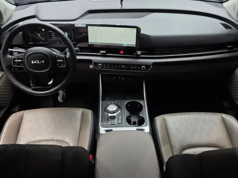 2024 Kia Carnival с пробегом 18 764 км