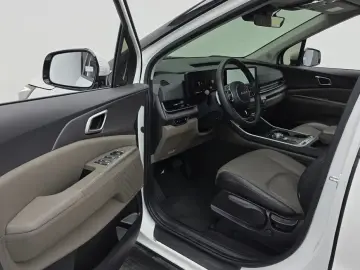 2024 Kia Carnival с пробегом 16 621 км