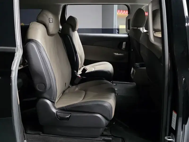 2024 Kia Carnival с пробегом 18 764 км