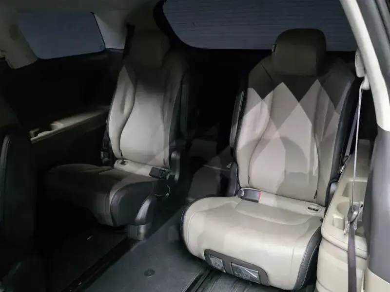 2024 Kia Carnival с пробегом 18 764 км