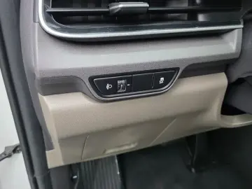 2024 Kia Carnival с пробегом 16 621 км