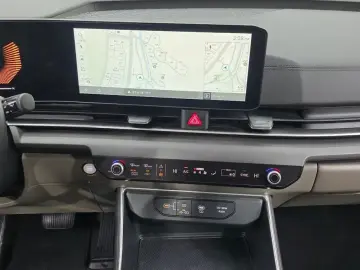 2024 Kia Carnival с пробегом 16 621 км