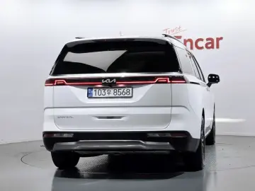 2022 Kia Carnival с пробегом 54 069 км