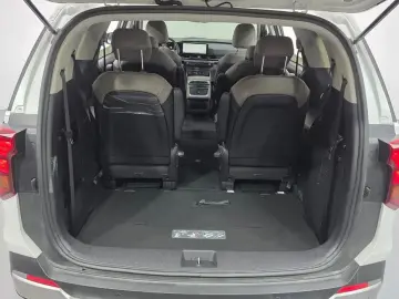2024 Kia Carnival с пробегом 16 621 км