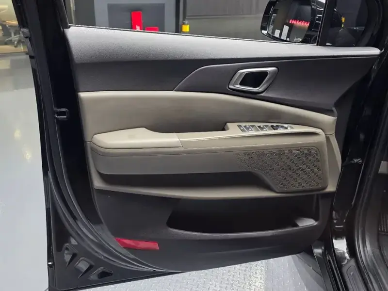 2024 Kia Carnival с пробегом 18 764 км