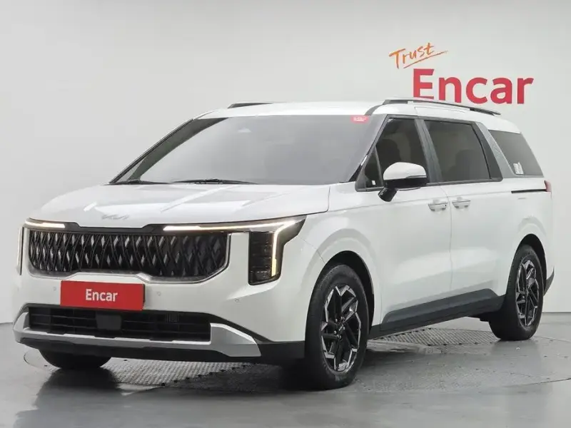 2024 Kia Carnival с пробегом 24 097 км