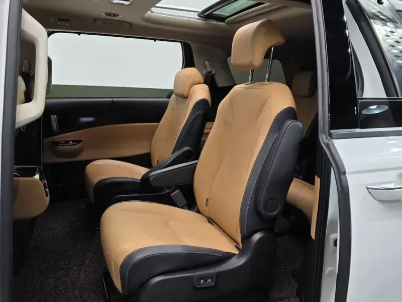 2022 Kia Carnival с пробегом 54 069 км