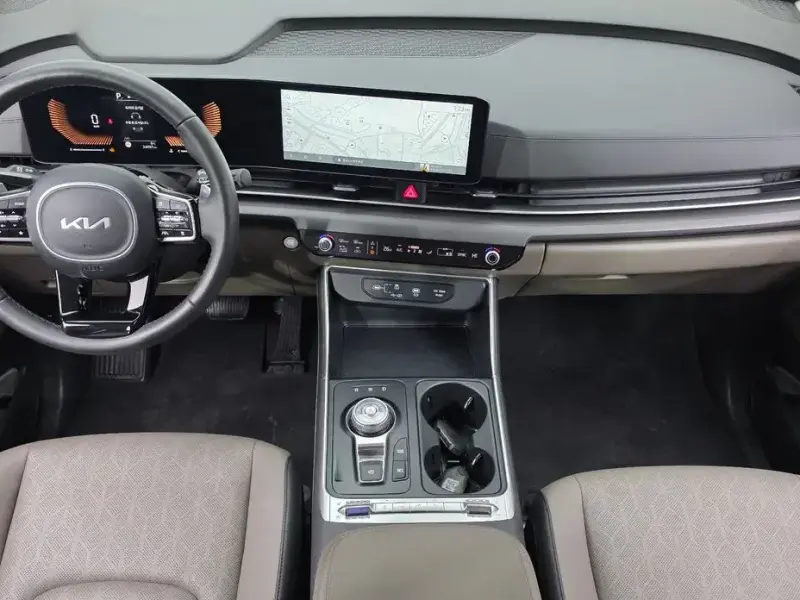 2024 Kia Carnival с пробегом 24 097 км