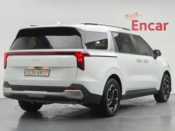 2024 Kia Carnival с пробегом 22 759 км