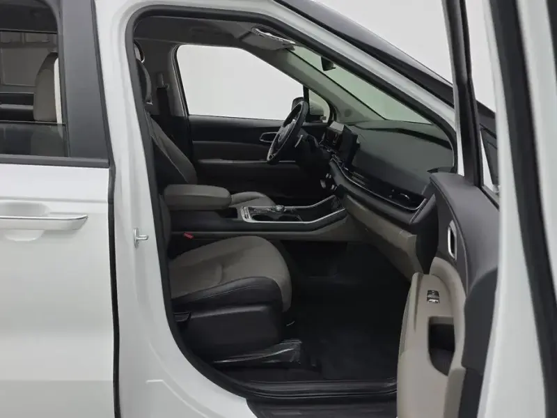 2024 Kia Carnival с пробегом 24 097 км