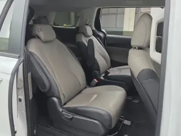 2024 Kia Carnival с пробегом 24 097 км