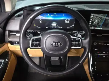 2021 Kia Carnival с пробегом 39 154 км