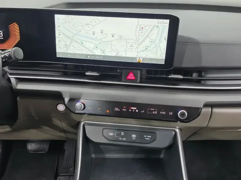 2024 Kia Carnival с пробегом 24 097 км