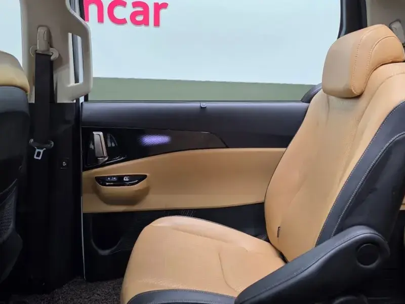 2022 Kia Carnival с пробегом 54 069 км
