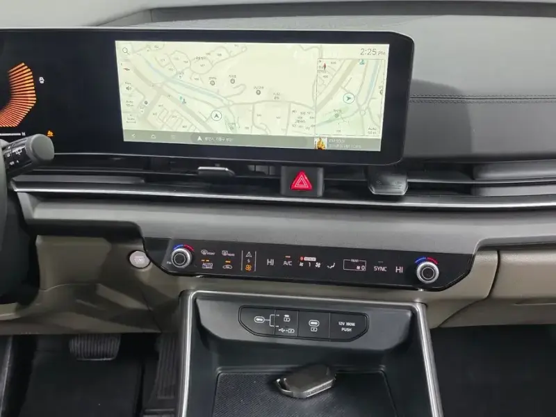 2024 Kia Carnival с пробегом 22 759 км