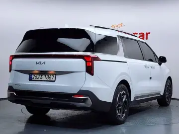 2024 Kia Carnival с пробегом 19 312 км
