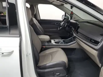2024 Kia Carnival с пробегом 19 312 км
